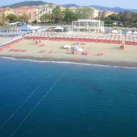 Savona Magnifico Sole Mare 150 M Wifi Climatcontrol 아파트 외부 사진