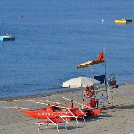 Savona Magnifico Sole Mare 150 M Wifi Climatcontrol 아파트 외부 사진